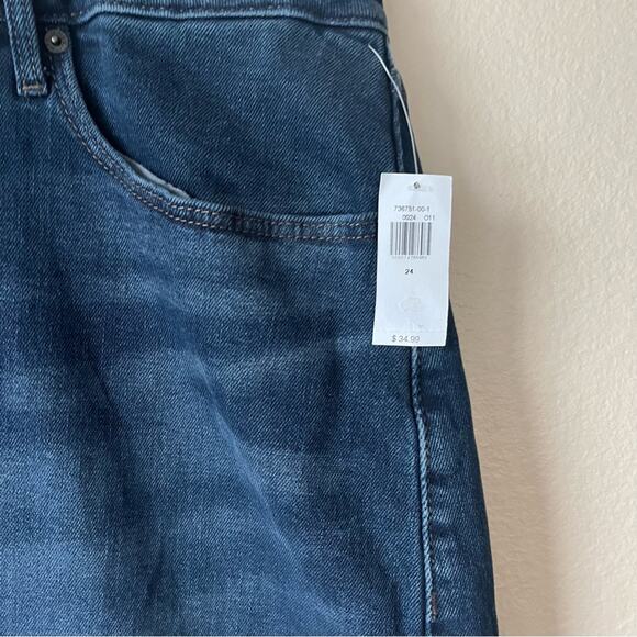 Old Navy Denim Skirt Secret  Slimming Pockets Size 24 - Picture 3 of 4